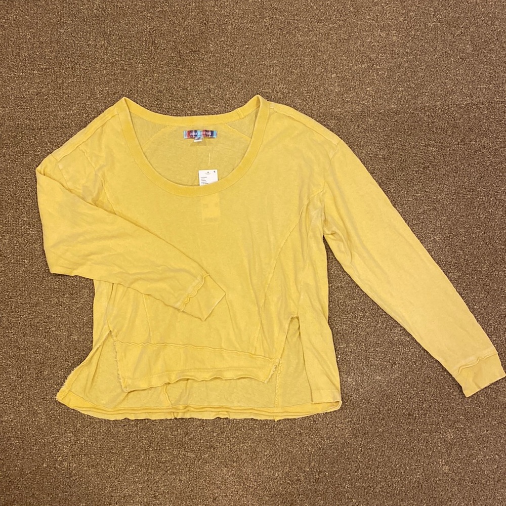 Urban Outfitters Wide Neck Yellow Size XS Long Sleeve Shirt NWT